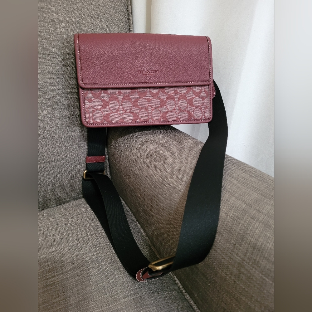 Coach CH828 Turner Colorblock Chambray Crossbody Messenger Bag Wine Multi